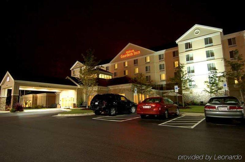 Hilton Garden Inn Raleigh Capital Blvd I-540 Экстерьер фото