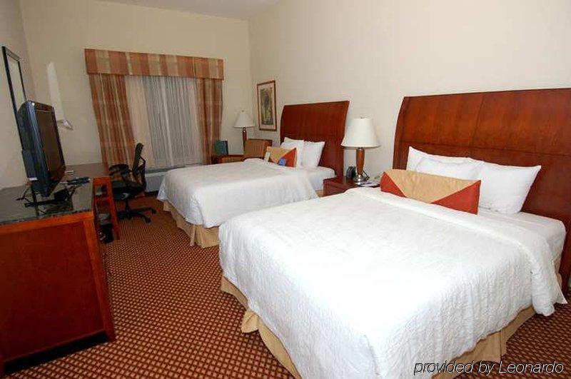 Hilton Garden Inn Raleigh Capital Blvd I-540 Экстерьер фото