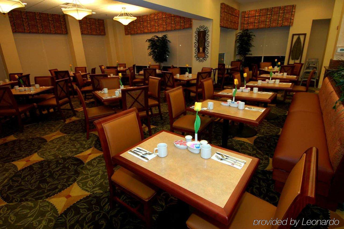 Hilton Garden Inn Raleigh Capital Blvd I-540 Ресторан фото